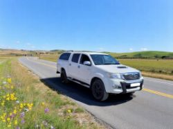 2015 TOYOTA HILUX INVINCIBLE X D-4D 3.0 AUTO DOUBLE CAB – 170BHP >>--NO VAT ON HAMMER--<<