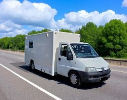 *(ONLY 14K MILEAGE)*2006 (56 PLATE) PEUGEOT BOXER 350 LX LWB HDI 125BHP MESS >--NO VAT ON HAMMER-