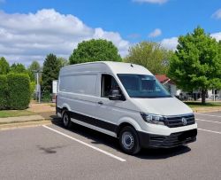 *(ONLY 69K MILEAGE) 2018 (18 PLATE) VOLKSWAGEN CRAFTER CR30 STARTLINE MWB DIESEL --NO VAT ON HAMMER-