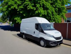 **(ONLY43 K MILEAGE)** 2021 IVECO DAILY 35S14B MWB VAN – 2.3 DIESEL 135BHP >>--NO VAT ON HAMMER--<<