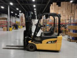 **(INCLUDES CHARGER)** CAT EP20NT ELECTRIC FORKLIFT - 3 WHEEL | 2,000KG CAPACITY