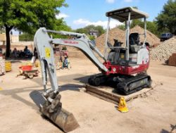 TAKEUCHI TB216 1.8T MINI EXCAVATOR – 2021 – 584 HOURS