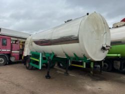 1994 CLAYTON STAINLESS STEEL MILK/WATER TANKER – SINGLE AXLE – AIR SUSPENSION