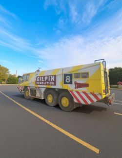 1985 REYNOLDS BOUGHTON 6X6 AIRPORT FIRE ENGINE – V12 – 10,000L WATER / 3,000L FOAM TANKS