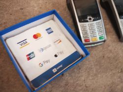 INGENICO IWL250 CARD MACHINES+ X1 CHARGING BASE + STICKERS - USED
