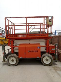 2018 SNORKEL S3370BE SCISSOR LIFT – 12M WORKING HEIGHT – 4WD – BI-ENERGY