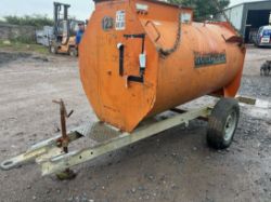 1000 LITRE BUNDED FUEL BOWSER – TOWABLE TRAILER – RED/WHITE DIESEL STORAGE