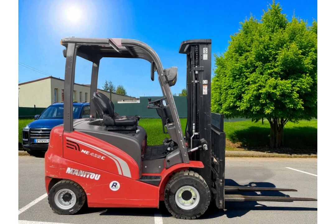 2020 MANITOU ME425C ELECTRIC FORKLIFT – 2.5T CAPACITY – TRIPLEX MAST – 48V - Image 2 of 13