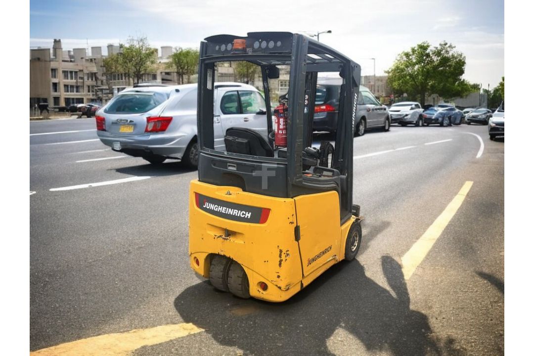 2009 JUNGHEINRICH EFG215 ELECTRIC FORKLIFT (3-WHEEL) **(INCLUDES CHARGER)** - Image 13 of 13