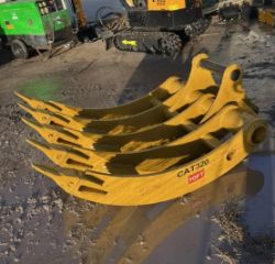 UNUSED RAKE BUCKET – 80MM PINS