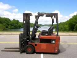 2000 NISSAN NO1L15HQ ELECTRIC 3-WHEEL FORKLIFT – 1,500KG CAPACITY, **(INCLUDES CHARGER)**