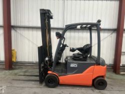 **(INCLUDES CHARGER)** 2013 TOYOTA 8FBMT20 4-WHEEL ELECTRIC FORKLIFT – 2,000KG CAPACITY