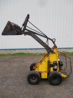 OPICO SKIDSTER LOADER ENGINE: HONDA GX390