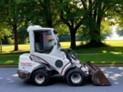 2015 AVANT 640 ARTICULATED TELESCOPIC LOADER – 4X4 – HYDROSTATIC