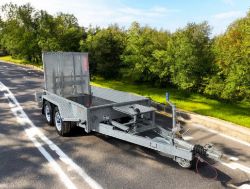 NEW MEREDITH & EYRE MEP2784 2700 KG PLANT / DIGGER TRAILER