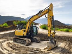 2017 JCB JS131LC+ DIGGER – LOW HOURS (5200)