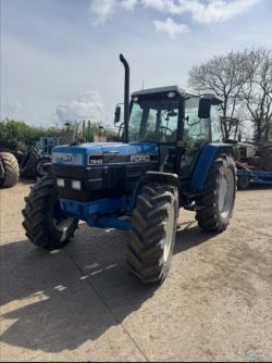 FORD 7840 TRACTOR - 1996 MODEL - SLE