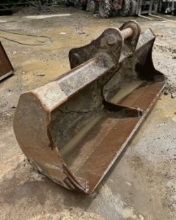 CAT DITCHING BUCKET – 80MM PINS, SUIT 16-22 TON EXCAVATOR