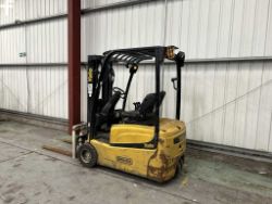 YALE ERP20VT ELECTRIC 3-WHEEL FORKLIFT (2017) **(INCLUDES CHARGER)**