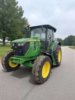 JOHN DEERE 6100M TRACTOR - 2014 MODEL
