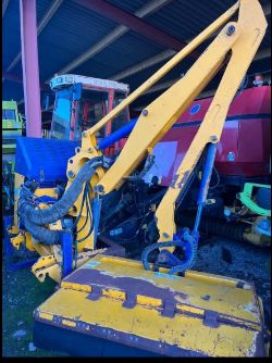 BOMFORD FALCON 5P HEDGE CUTTER (2008)