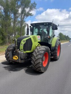 2015 CLAAS ARION 640