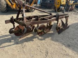 3-FURROW RANSOMES TS597 PLOUGH – 3-POINT LINKAGE MOUNTED