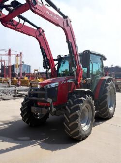 2019 MASSEY FERGUSON 4707 WITH LOADER