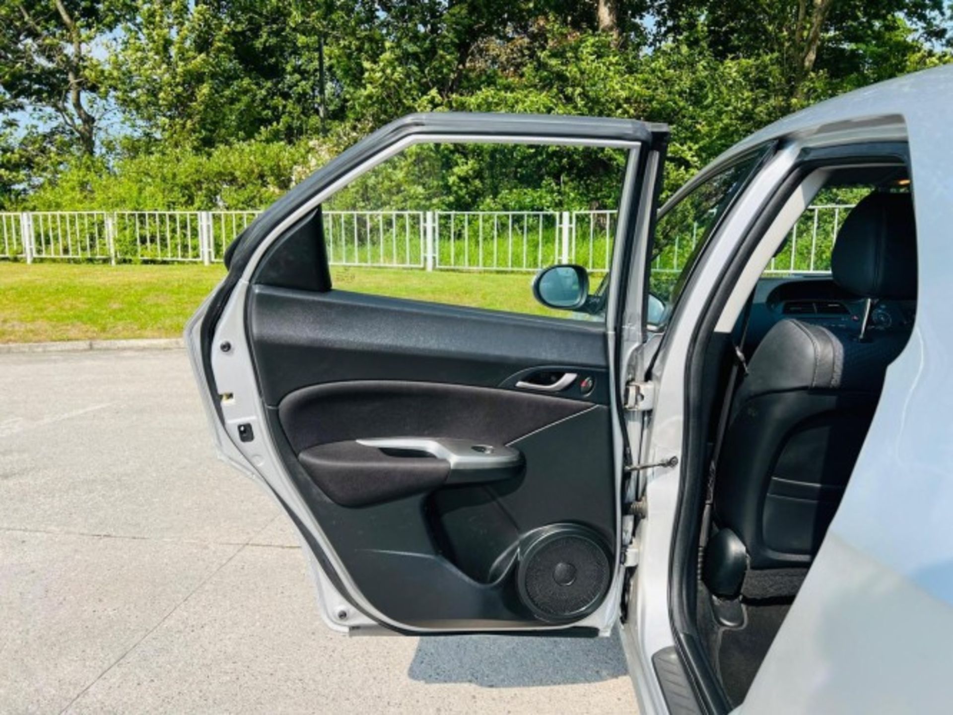 2010 HONDA CIVIC 1.4 I-VTEC SI 5DR – MANUAL HATCHBACK >>--NO VAT ON HAMMER--<< - Image 16 of 30
