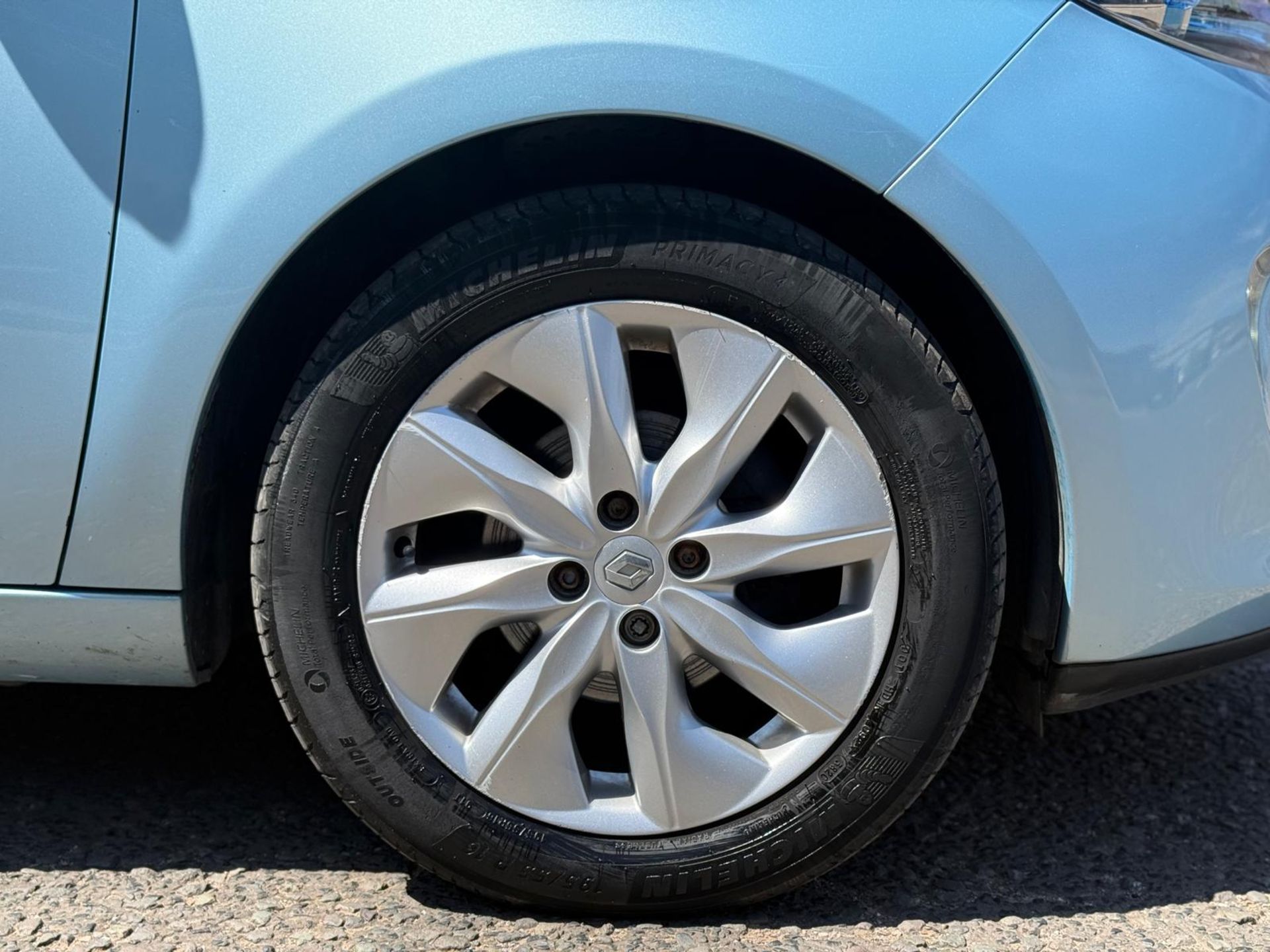 2014 RENAULT ZOE DYNAMIQUE INTENS AUTO – 68K MILES – 91% BATTERY HEALTH >>--NO VAT ON HAMMER--<< - Image 30 of 36