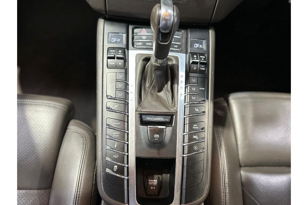 2015 PORSCHE MACAN S D S-A – 3.0 V6 DIESEL – SEMI-AUTO – 125K MILES >>--NO VAT ON HAMMER--<< - Image 29 of 31