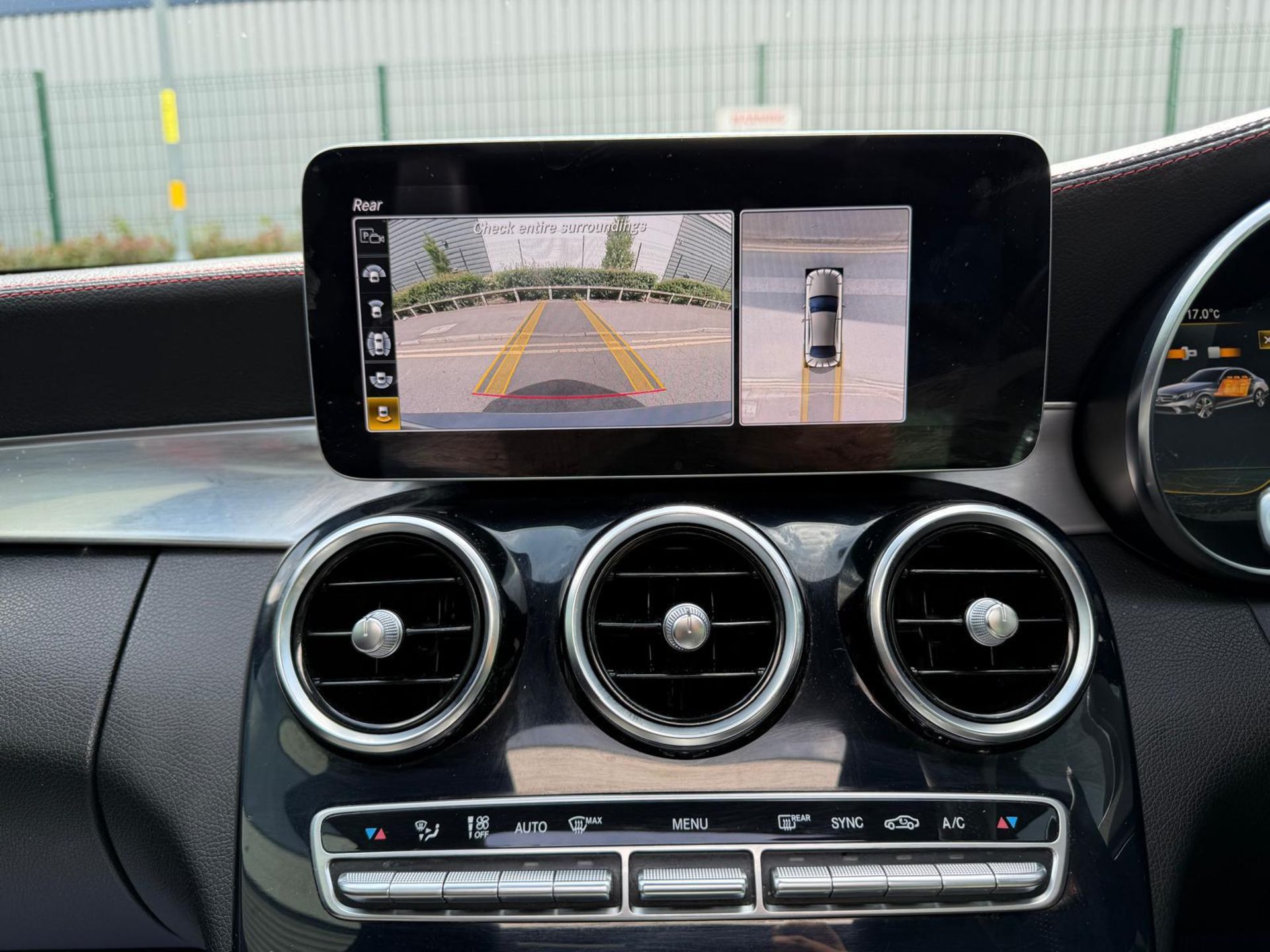2019 MERCEDES-BENZ AMG C 43 PREMIUM PLUS – 4MATIC – 3.0 V6 >>--NO VAT ON HAMMER--<< - Image 12 of 38