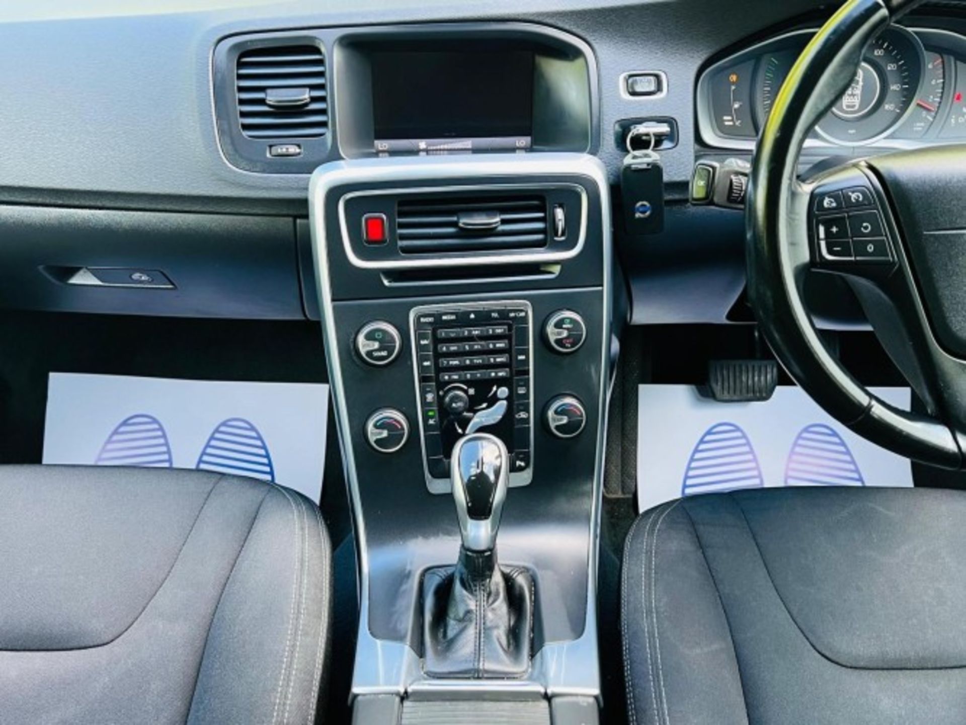 2013 VOLVO V60 1.6 D2 BUSINESS EDITION POWERSHIFT – AUTOMATIC >>--NO VAT ON HAMMER--<< - Image 29 of 29