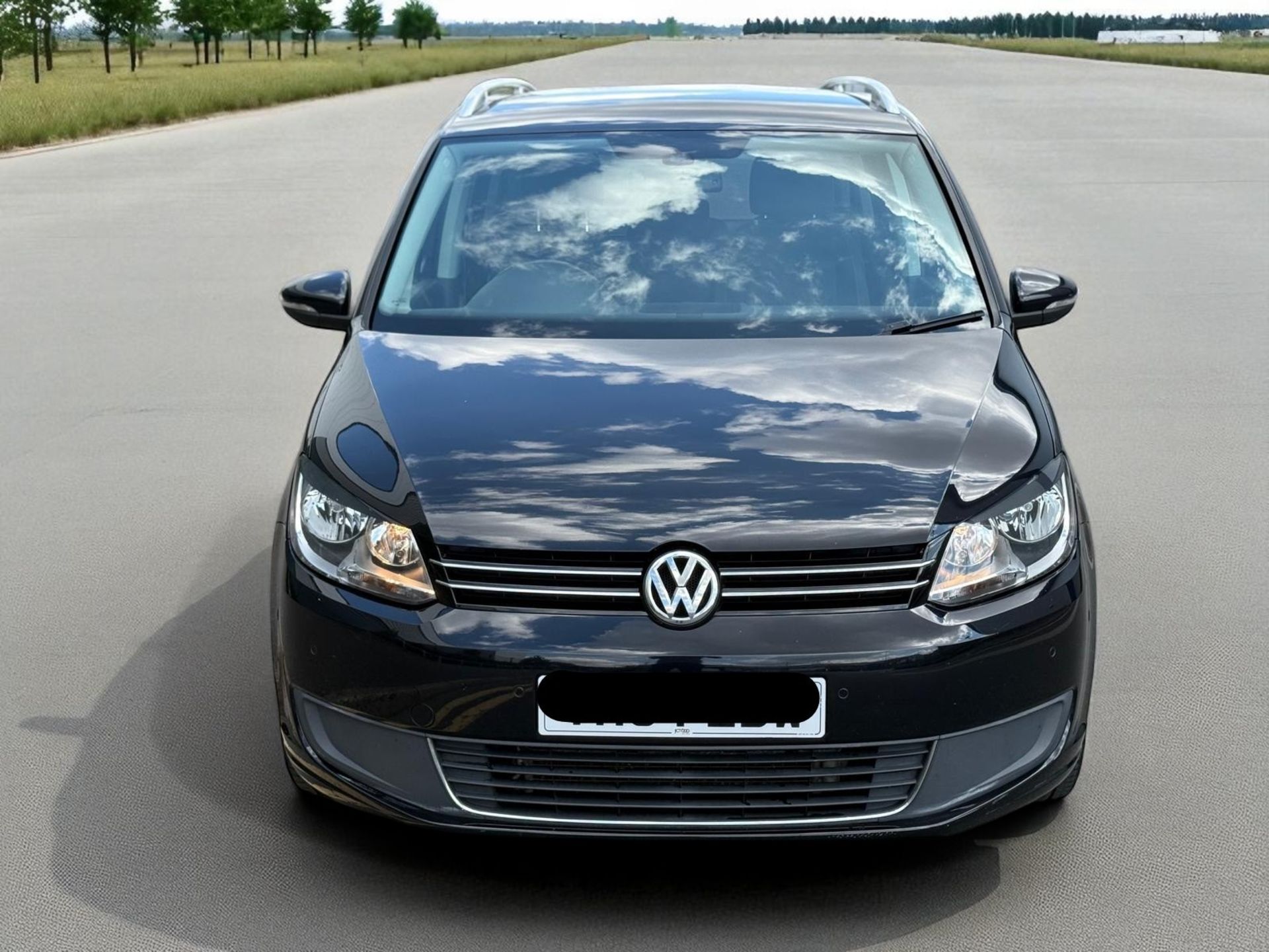 2014 VOLKSWAGEN TOURAN SE BLUE TECH TDI – 1.6 DIESEL – MANUAL – 7 SEATER >>--NO VAT ON HAMMER--<< - Image 6 of 41
