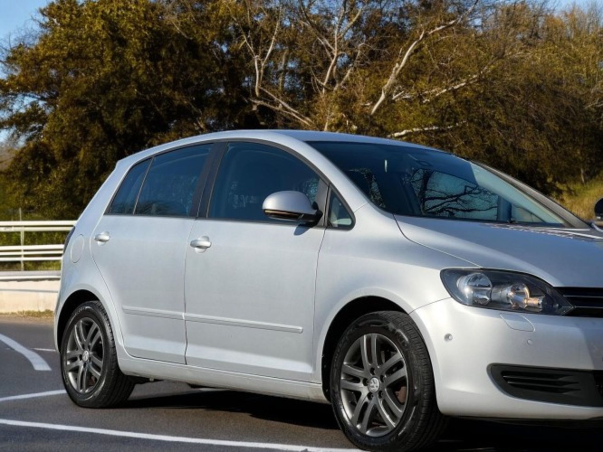 2011 VOLKSWAGEN GOLF PLUS 1.6 TDI SE EURO 5 – MANUAL >>--NO VAT ON HAMMER--<< - Image 5 of 32