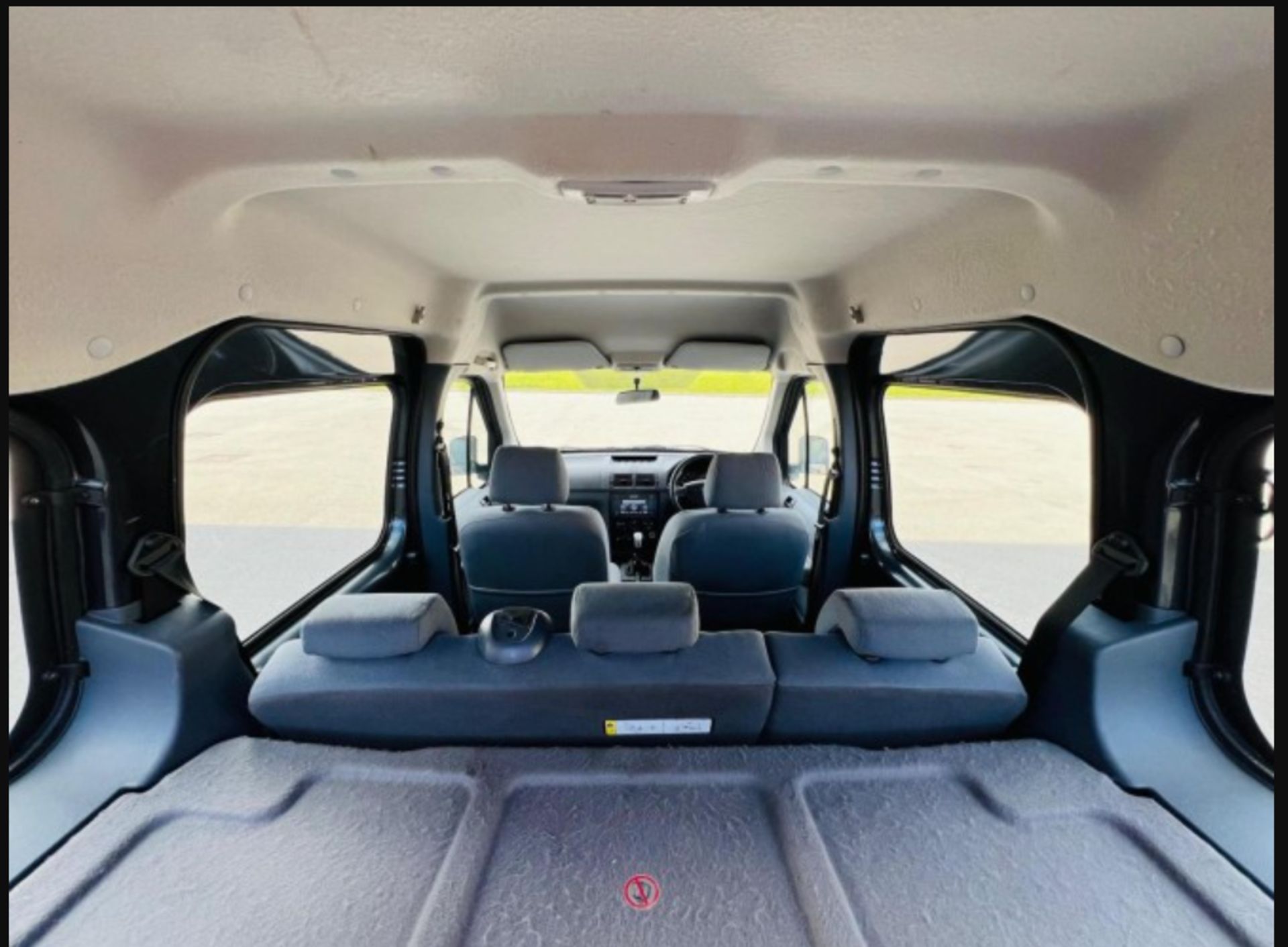 FORD TOURNEO CONNECT 1.8 TDCI T230 90 – 90K MILES >>--NO VAT ON HAMMER--<< - Image 19 of 27