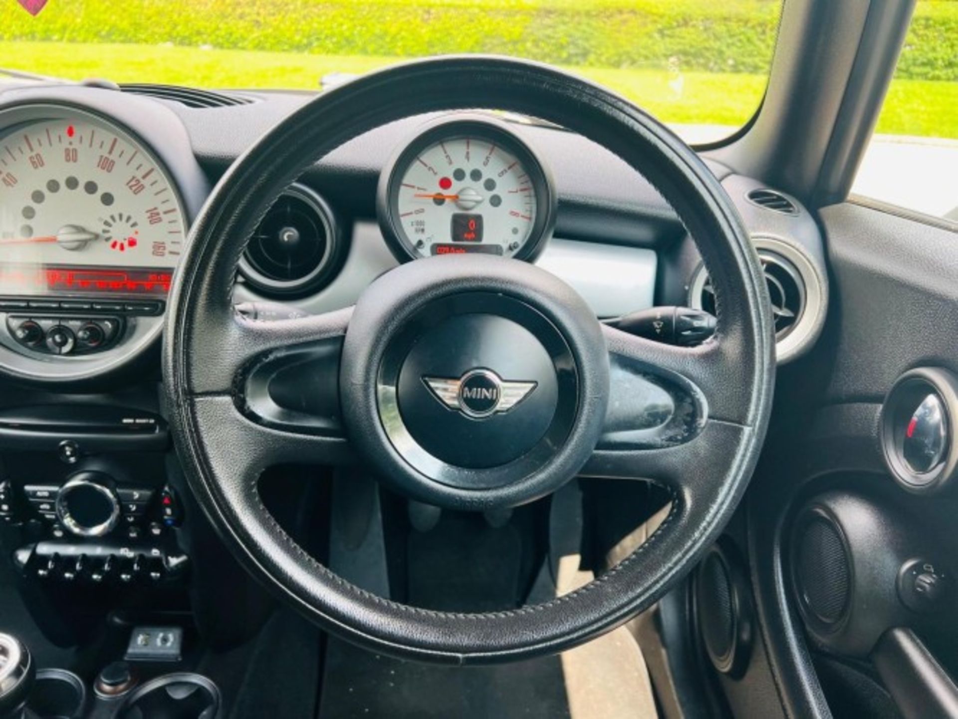 2012 MINI CONVERTIBLE 1.6 ONE EURO 5 – MANUAL – PETROL – 2 DOOR >>--NO VAT ON HAMMER--<< - Image 17 of 34