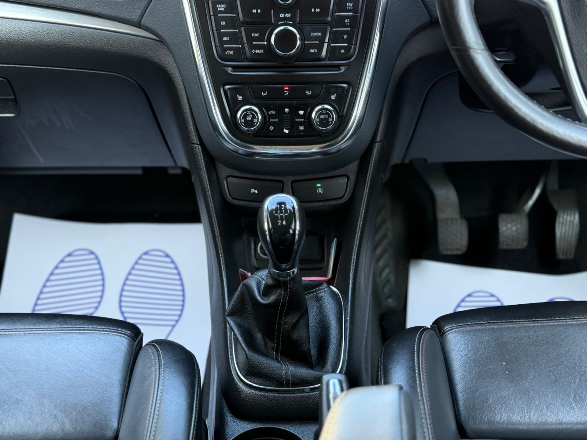 2015 VAUXHALL MOKKA SE 1.6 PETROL – 71K – LEATHER – PARKING SENSORS >>--NO VAT ON HAMMER--<< - Image 29 of 40