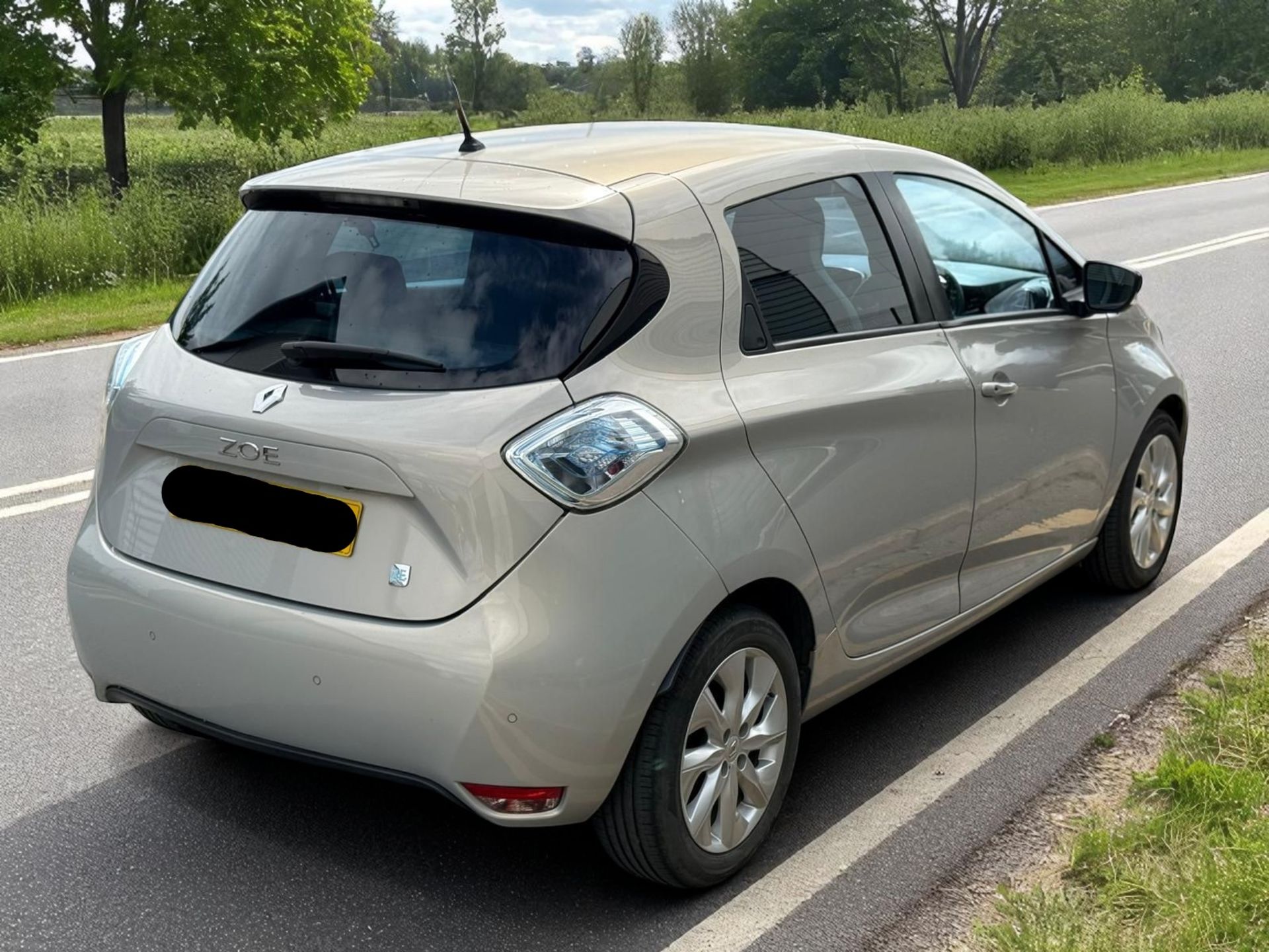 2016 RENAULT ZOE DYNAMIQUE NAV AUTO – 22KWH ELECTRIC HATCHBACK >>--NO VAT ON HAMMER--<< - Image 2 of 27