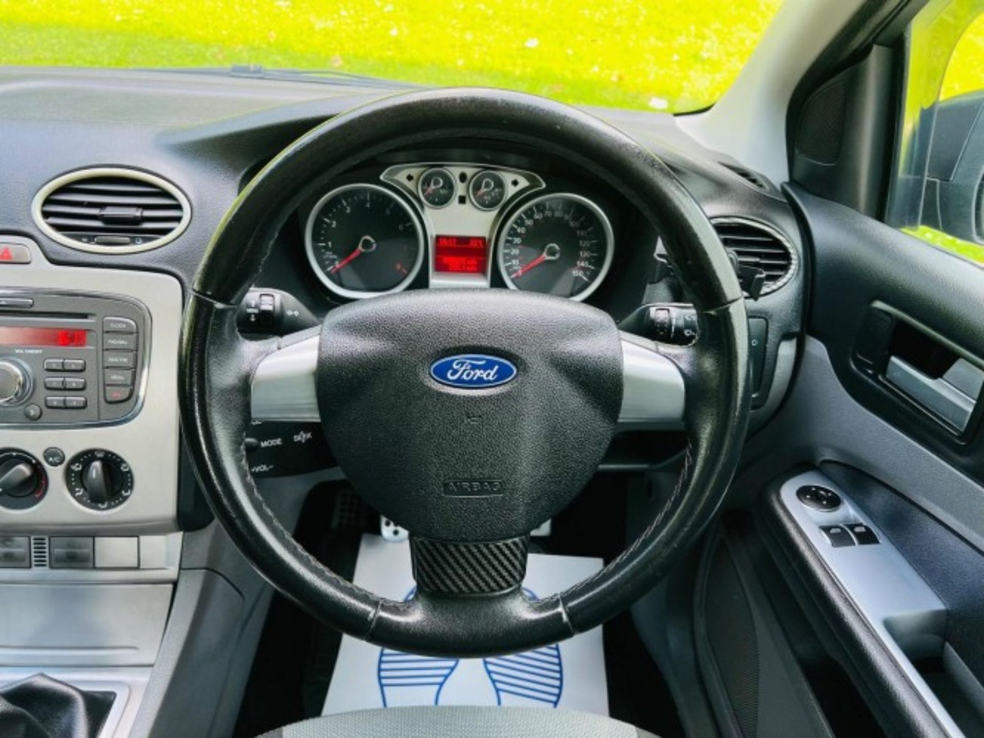 **(ONLY 98K MILEAGE)** 2009 FORD FOCUS 1.8 ZETEC S 5DR HATCHBACK >-NO VAT ON HAMMER-< - Image 26 of 40