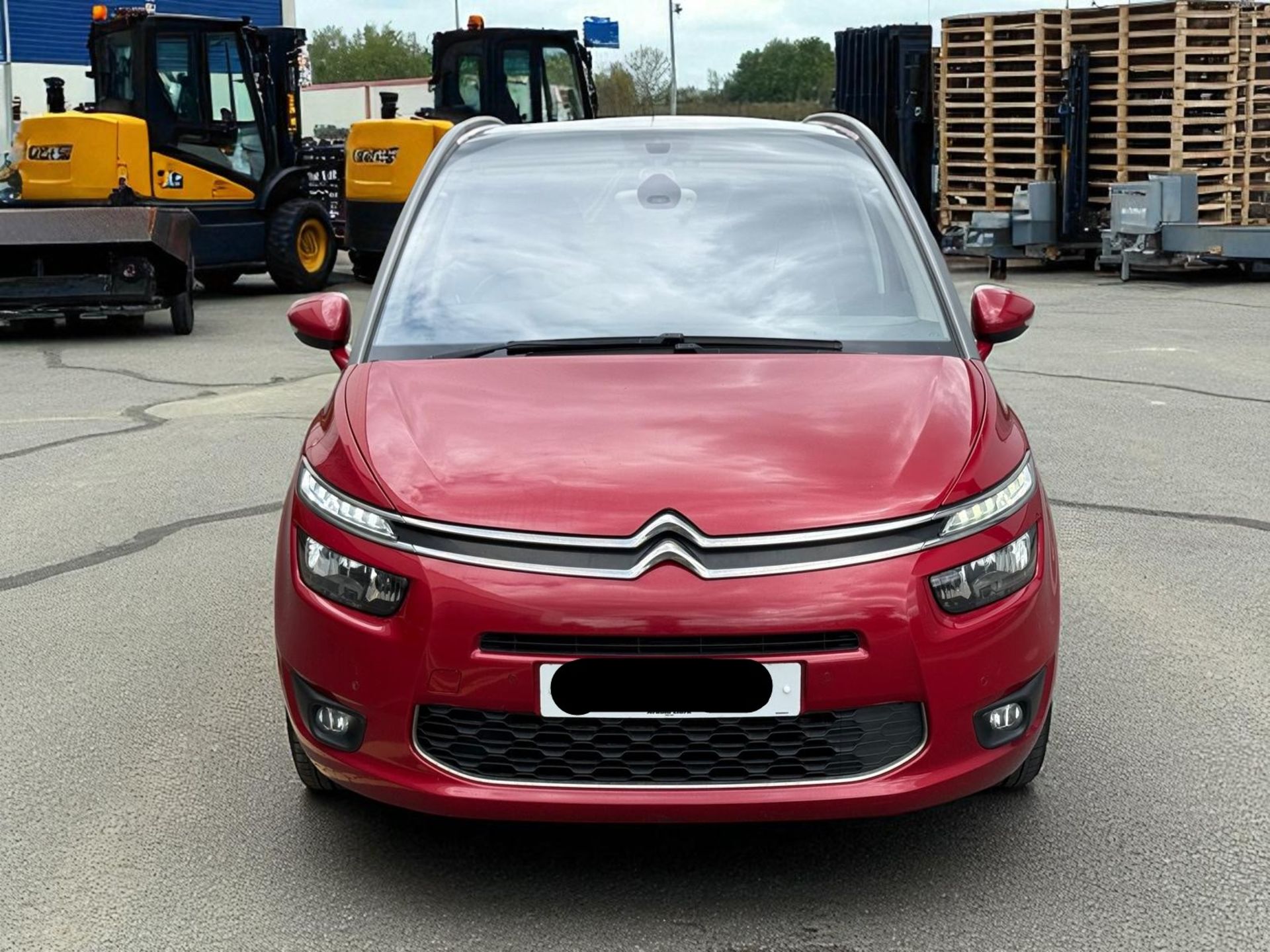 2016 CITROËN GRAND C4 PICASSO EXCLUSIVE+ 1.6 BLUEHDI– 96K MILES – RED >>--NO VAT ON HAMMER--<< - Image 2 of 39