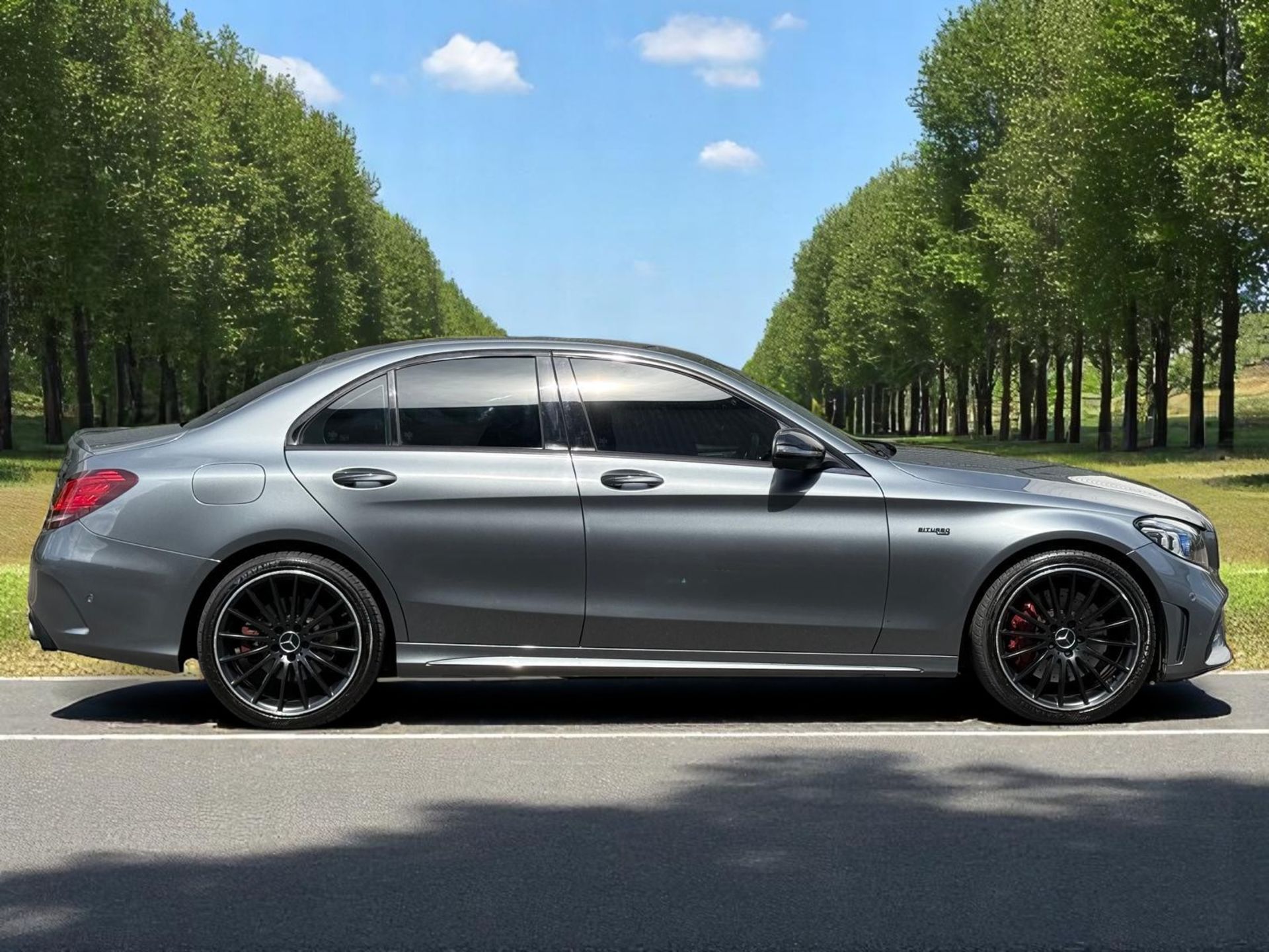 2019 MERCEDES-BENZ AMG C 43 PREMIUM PLUS – 4MATIC – 3.0 V6 >>--NO VAT ON HAMMER--<< - Image 4 of 38