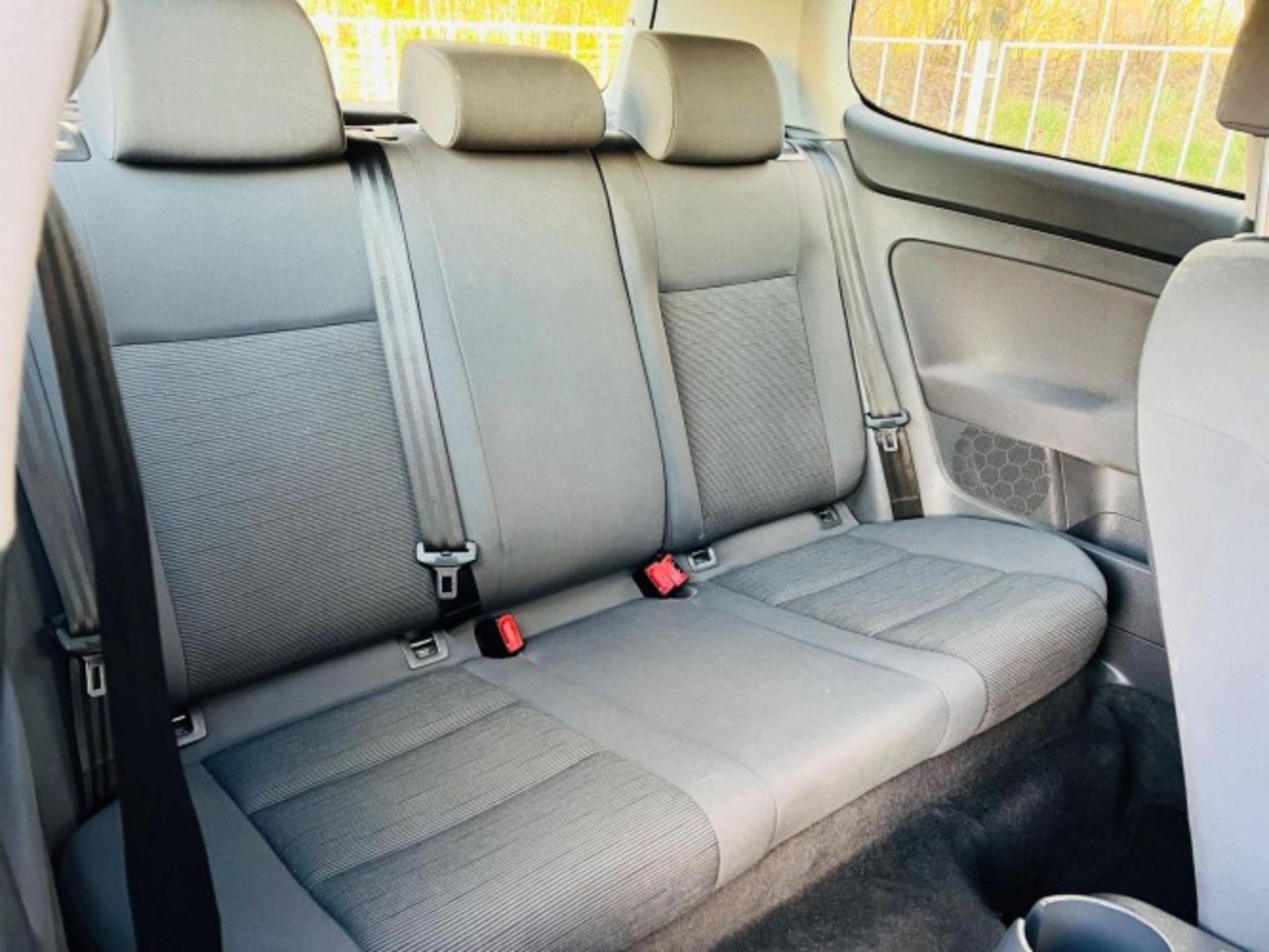 2006 VOLKSWAGEN GOLF 1.4 S – 138,872 MILES – MANUAL >>--NO VAT ON HAMMER--<< - Image 21 of 23
