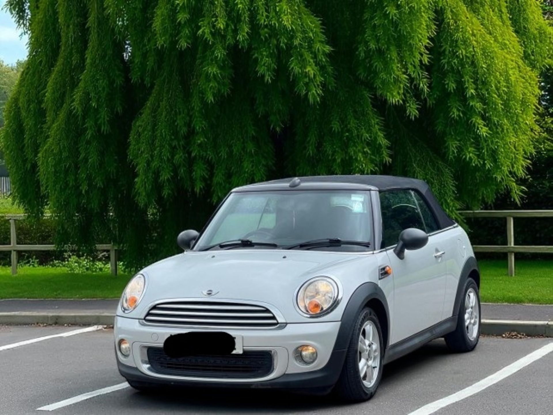 2012 MINI CONVERTIBLE 1.6 ONE EURO 5 – MANUAL – PETROL – 2 DOOR >>--NO VAT ON HAMMER--<< - Image 2 of 34