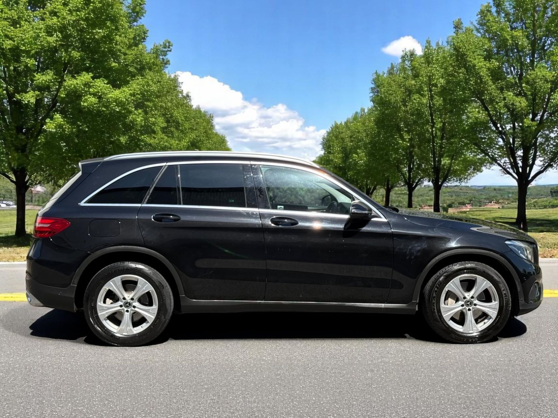 2017 MERCEDES-BENZ GLC 250 D 4MATIC SPORT AUTO >>--NO VAT ON HAMMER--<< - Image 6 of 27