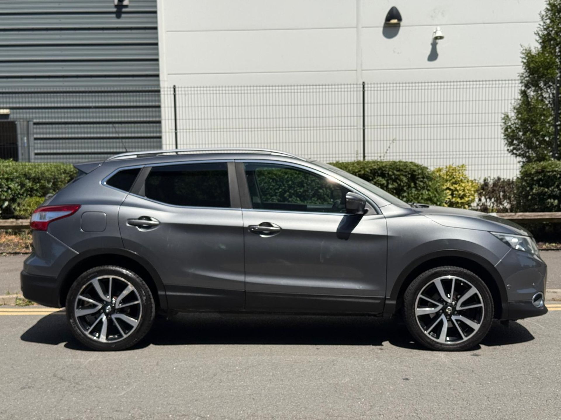2015 NISSAN QASHQAI TEKNA DCI CVT – 101K MILES – TOP SPEC >>--NO VAT ON HAMMER--<< - Image 17 of 41