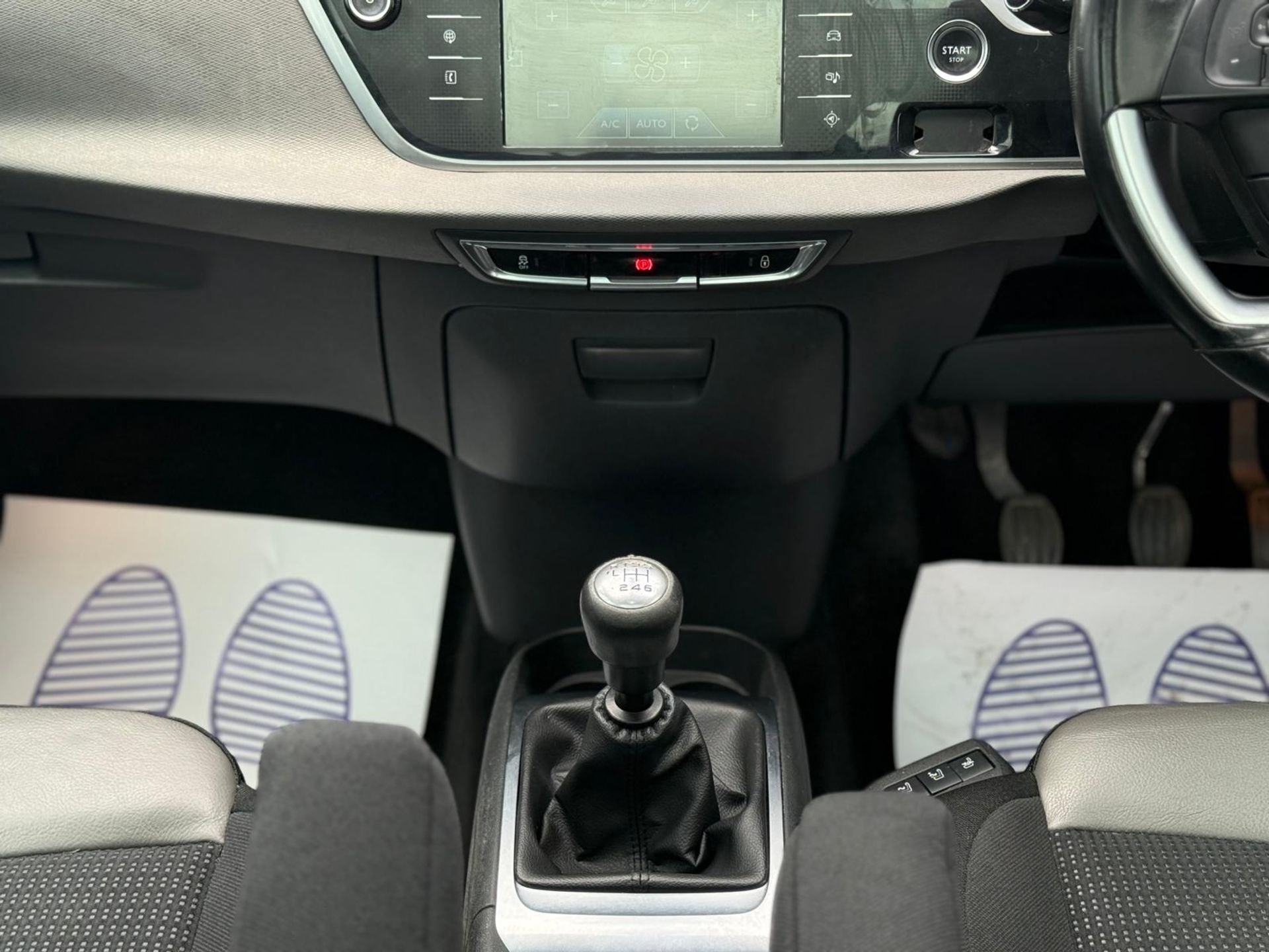 2016 CITROËN GRAND C4 PICASSO EXCLUSIVE+ 1.6 BLUEHDI– 96K MILES – RED >>--NO VAT ON HAMMER--<< - Image 18 of 39