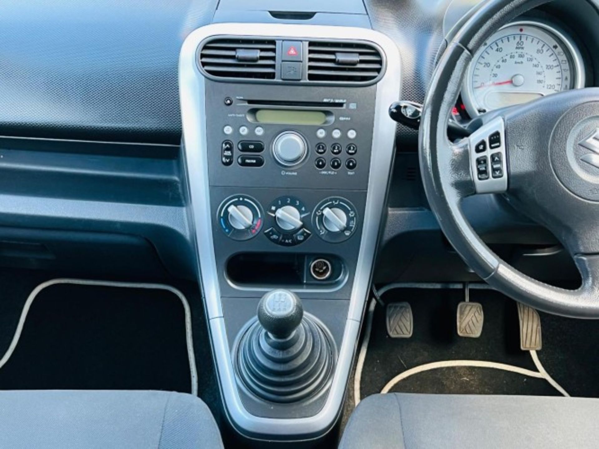 2010 SUZUKI SPLASH 1.0 12V GLS – MANUAL >>--NO VAT ON HAMMER--<< - Image 11 of 24