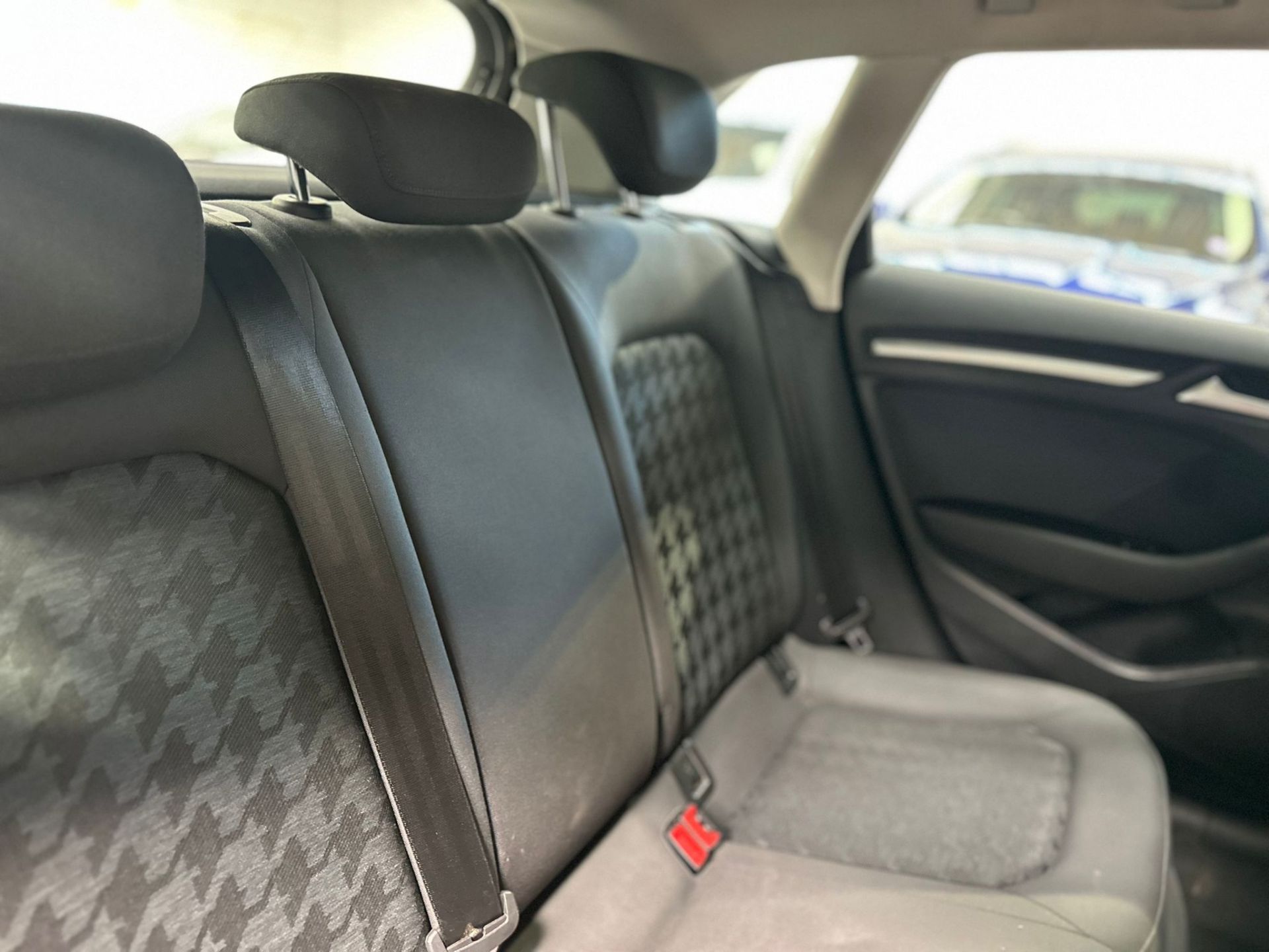 2015 AUDI A3 SE TECHNIK TDI – 1.6L DIESEL – MANUAL – SPORTBACK >>--NO VAT ON HAMMER--<< - Image 14 of 22