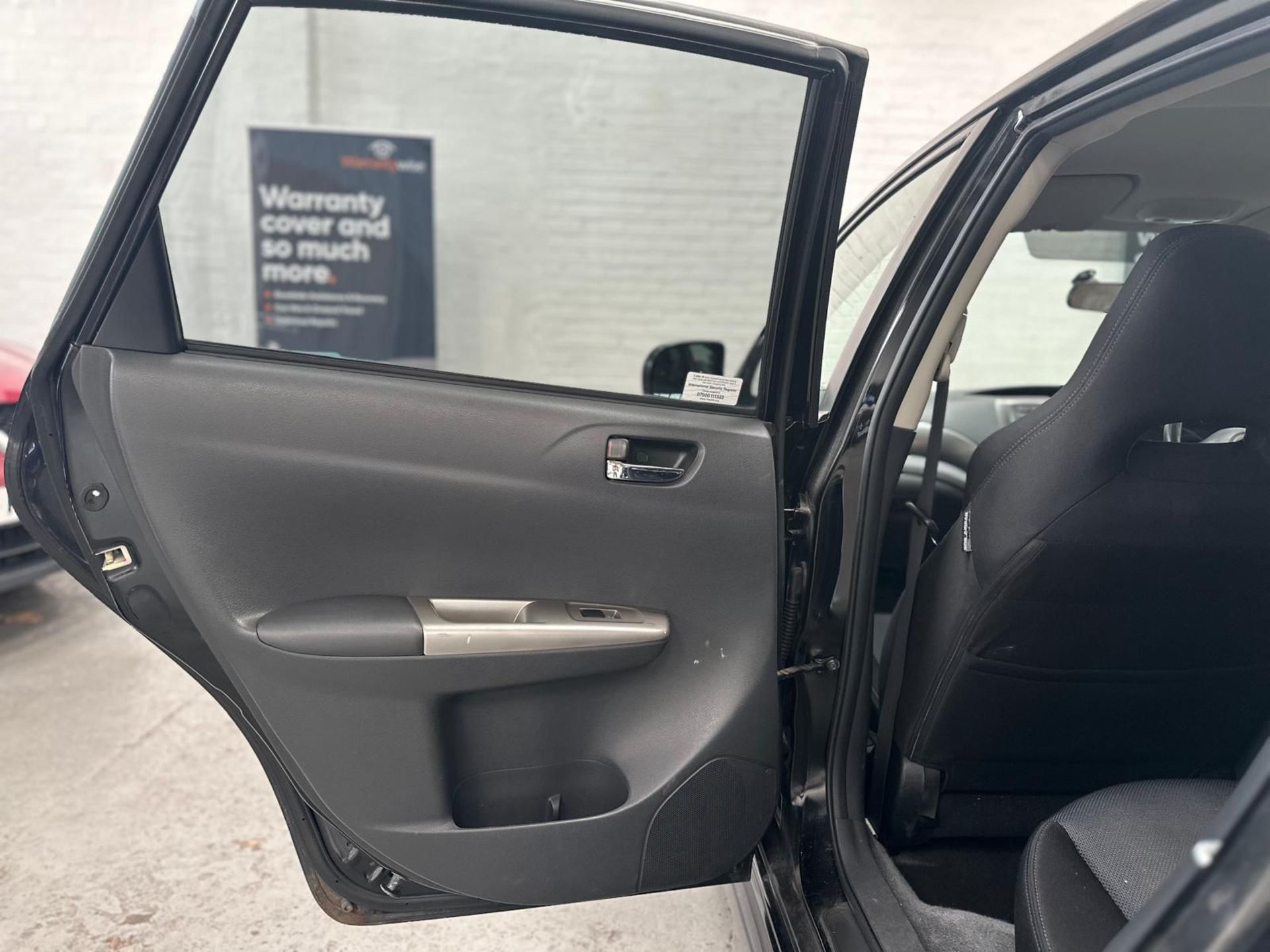 2010 SUBARU IMPREZA WRX – 2.5L PETROL – MANUAL – 5 DOOR HATCHBACK >>--NO VAT ON HAMMER--<< - Image 6 of 29